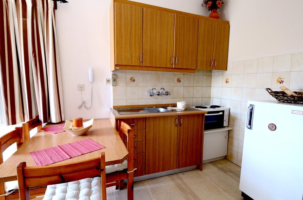 Golden Apartments Agios Nikolaos  Exterior photo